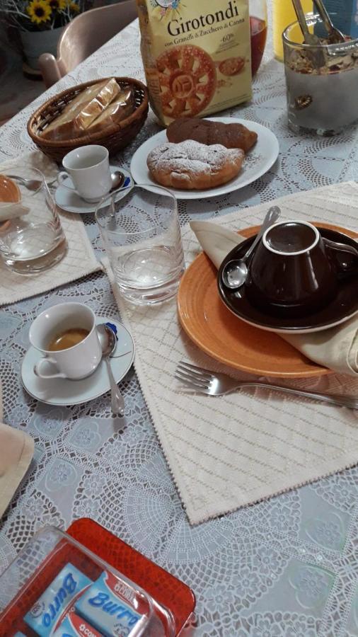 4 Stagioni Bed & Breakfast Виласимиус Екстериор снимка