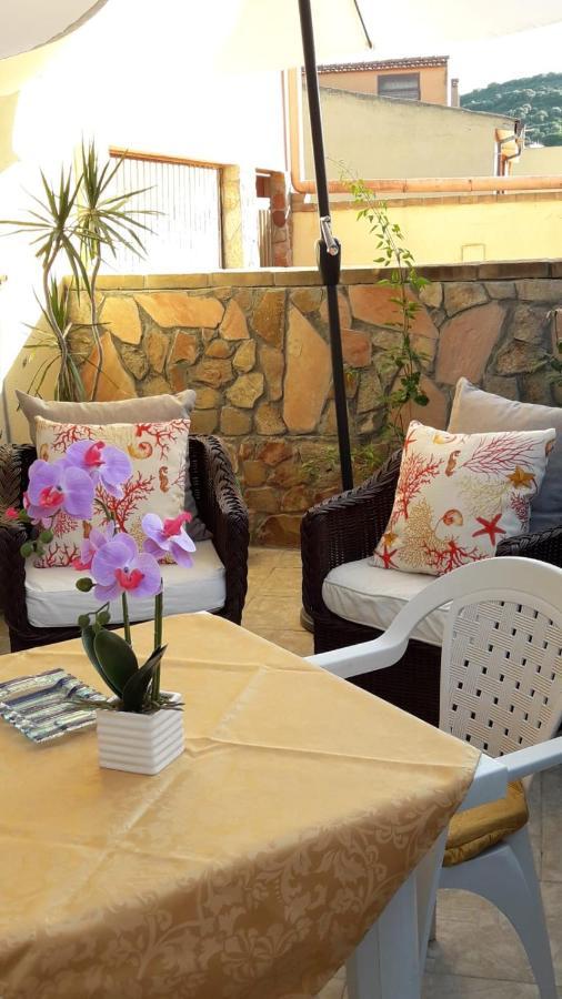 4 Stagioni Bed & Breakfast Виласимиус Екстериор снимка