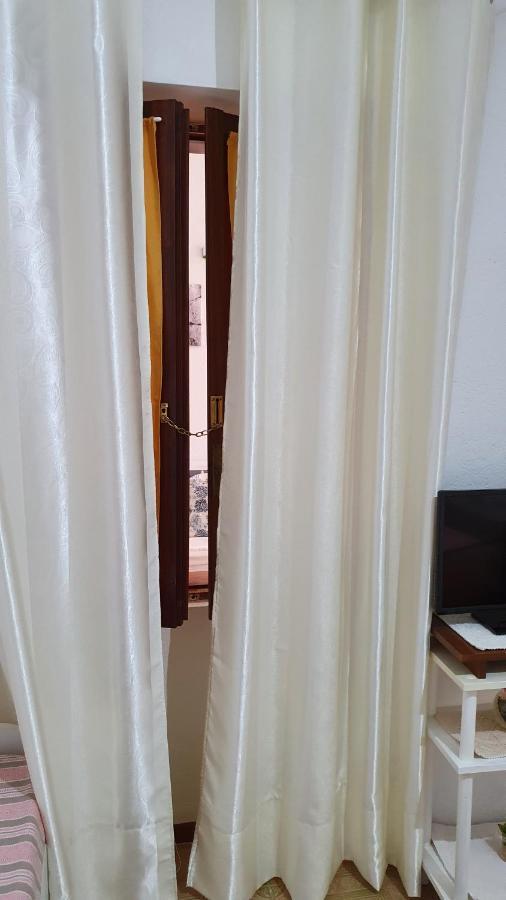 4 Stagioni Bed & Breakfast Виласимиус Екстериор снимка